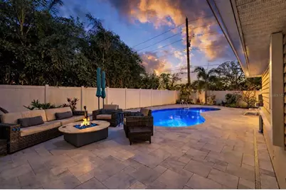 427 Villagrande Avenue S, Saint Petersburg, FL 33707 - Photo 5
