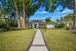 427 Villa Grande Ave S, Saint Petersburg, FL 33707 - Photo 1