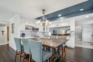 427 Villa Grande Ave S, Saint Petersburg, FL 33707 - Photo 11