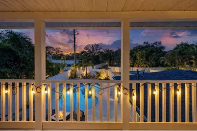 427 Villagrande Avenue S, Saint Petersburg, FL 33707 - Photo 27