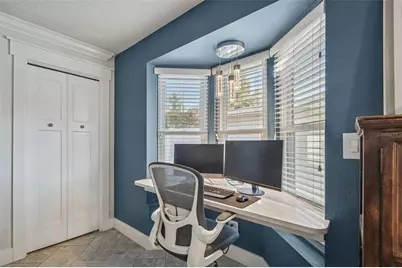 427 Villagrande Avenue S, Saint Petersburg, FL 33707 - Photo 19