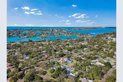 427 Villagrande Avenue S, Saint Petersburg, FL 33707 - Photo 69