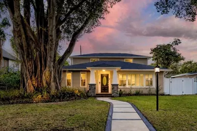 427 Villagrande Avenue S, Saint Petersburg, FL 33707 - Photo 1