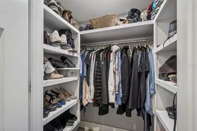 427 Villagrande Avenue S, Saint Petersburg, FL 33707 - Photo 31