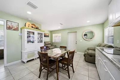 1420 19th Avenue W, Bradenton, FL 34205 - Photo 9