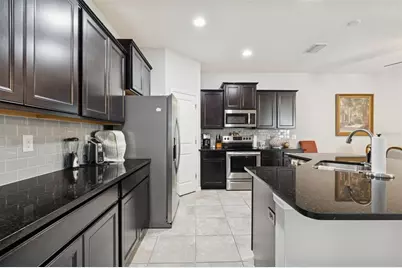 7852 Timberview Loop, Wesley Chapel, FL 33545 - Photo 17