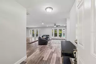 10909 Candy Ln, New Port Richey, FL 34654 - Photo 5