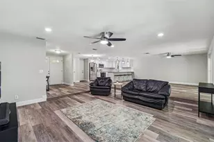 10909 Candy Ln, New Port Richey, FL 34654 - Photo 7