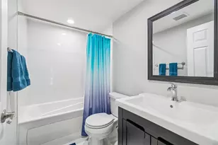 10909 Candy Ln, New Port Richey, FL 34654 - Photo 21