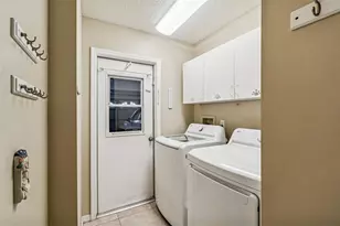 8518 Yearling Ln, New Port Richey, FL 34653 - Photo 21