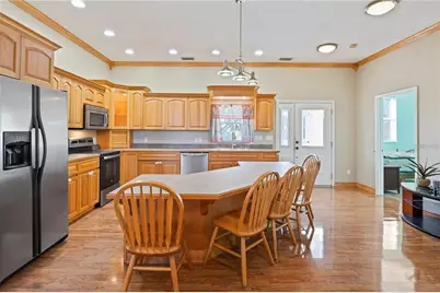 6131 Central Avenue, New Port Richey, FL 34653 - Photo 11