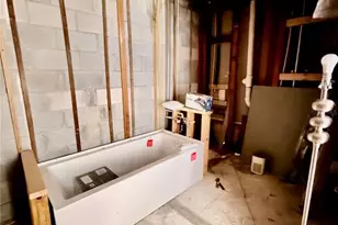 2980 Haines Bayshore Rd, Clearwater, FL 33760 - Photo 11