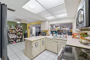 3619 Springfield Dr, Holiday, FL 34691 - Photo 11