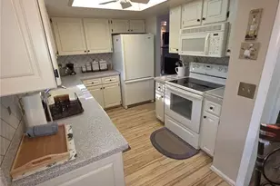 6764 Pearleaf Ct, Spring Hill, FL 34606 - Photo 7