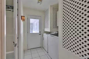 7095 Blackbird Ave, Weeki Wachee, FL 34613 - Photo 27