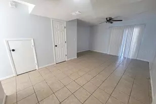 5122 Temple Heights Rd, Tampa, FL 33617 - Photo 3