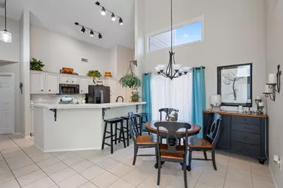 7815 Geneva Lane, Sarasota, FL 34243 - Photo 3