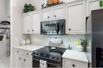 7815 Geneva Lane, Sarasota, FL 34243 - Photo 13