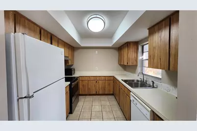 14921 Old Pointe Road, Tampa, FL 33613 - Photo 9