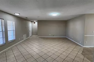 14921 Old Pointe Rd, Tampa, FL 33613 - Photo 5