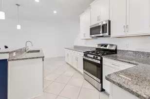 8241 Cor Pne Wy, New Port Richey, FL 34655 - Photo 5