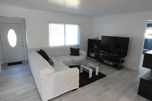 1312 57th Ave N, Saint Petersburg, FL 33703 - Photo 5