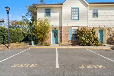 3919 Carroll Pines Court, Tampa, FL 33614 - Photo 9