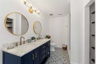 3919 Carroll Pines Ct, Tampa, FL 33614 - Photo 5