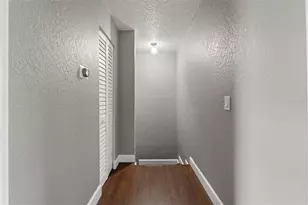 3919 Carroll Pines Ct, Tampa, FL 33614 - Photo 35