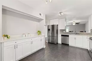 3919 Carroll Pines Ct, Tampa, FL 33614 - Photo 21