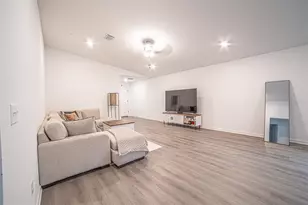 1375 Ahoy Ave, Tampa, FL 33619 - Photo 5