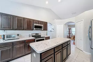 13046 Kildeer Rd, Weeki Wachee, FL 34614 - Photo 7