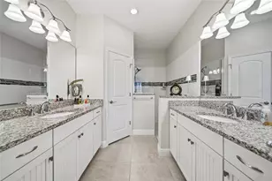 7205 Costa Bella Dr, Bradenton, FL 34209 - Photo 23