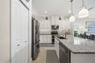 7205 Costa Bella Dr, Bradenton, FL 34209 - Photo 17