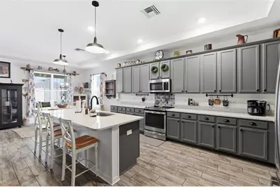 895 Old Windsor Way, Spring Hill, FL 34609 - Photo 7