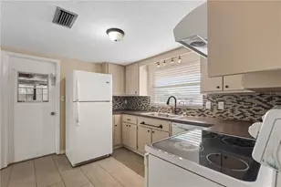 10124 Orchid Dr, Port Richey, FL 34668 - Photo 11