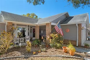 3028 Saw Mill Ln, Spring Hill, FL 34606 - Photo 3