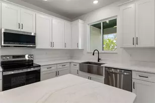 18178 Maberly Rd, Weeki Wachee, FL 34614 - Photo 17