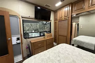 9265 Grizzly Bear Ln, Weeki Wachee, FL 34613 - Photo 11