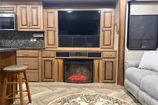 9265 Grizzly Bear Ln, Weeki Wachee, FL 34613 - Photo 3