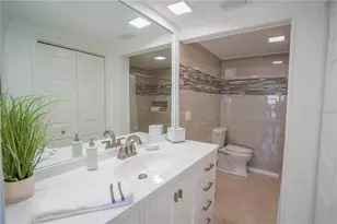 7100 Sunshine Skyway Ln S, Saint Petersburg, FL 33711 - Photo 5