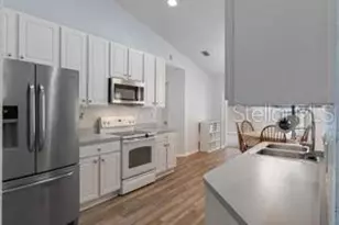 10041 Kimbrough Dr, Brooksville, FL 34601 - Photo 9