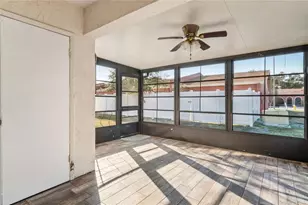 6324 Bonnie Bay Cir N, Pinellas Park, FL 33781 - Photo 3