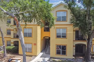 5606 Pinnacle Heights Cir, Tampa, FL 33624 - Photo 1