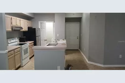 5606 Pinnacle Heights Circle #306, Tampa, FL 33624 - Photo 3