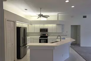 2476 Misty Meadow Ct, Spring Hill, FL 34606 - Photo 5