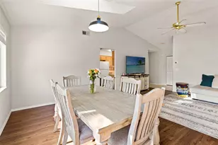 8006 Picketts Ct, Weeki Wachee, FL 34613 - Photo 15