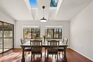 8006 Picketts Ct, Weeki Wachee, FL 34613 - Photo 13