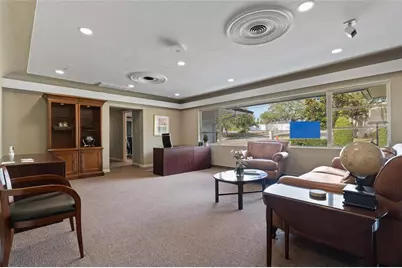 600 E Tarpon Avenue, Tarpon Springs, FL 34689 - Photo 9