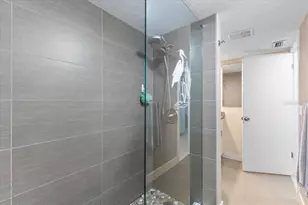 3710 Lake Bayshore Dr, Bradenton, FL 34205 - Photo 15